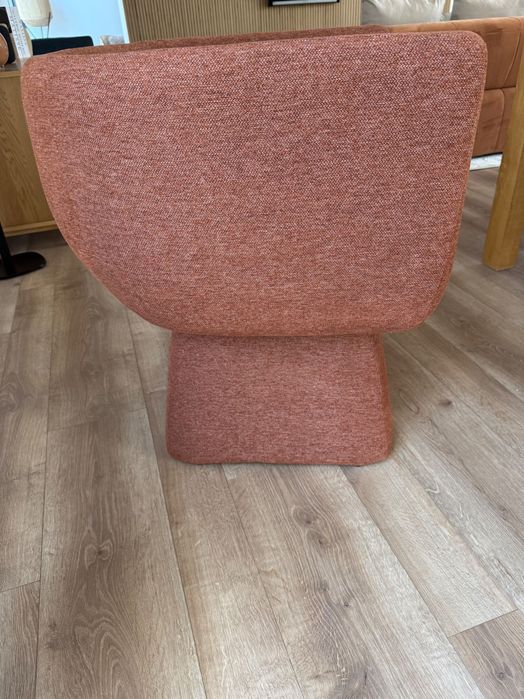 Cadeirão forma tulipa