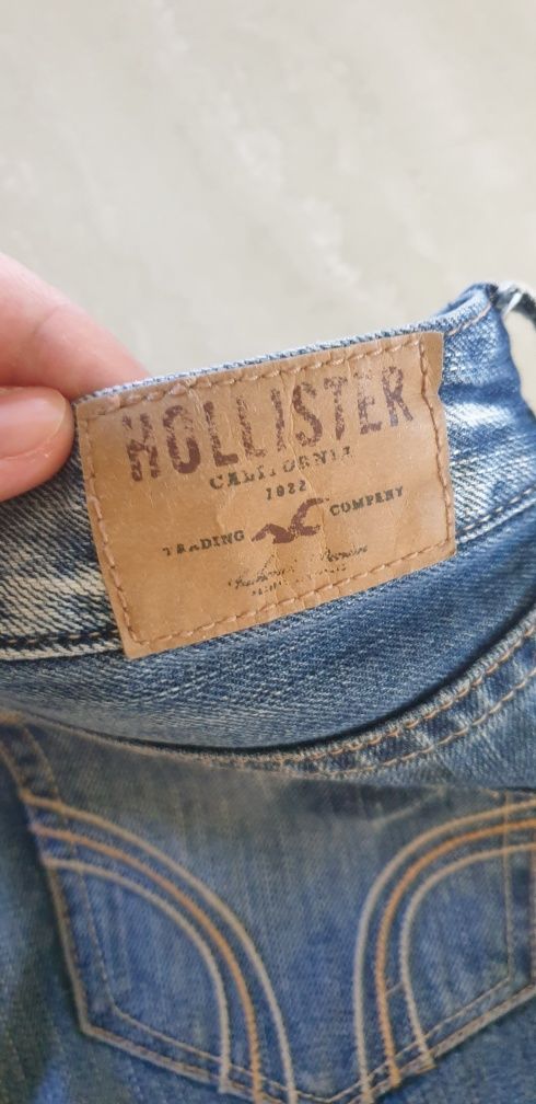 Spodnie jeansy Hollister