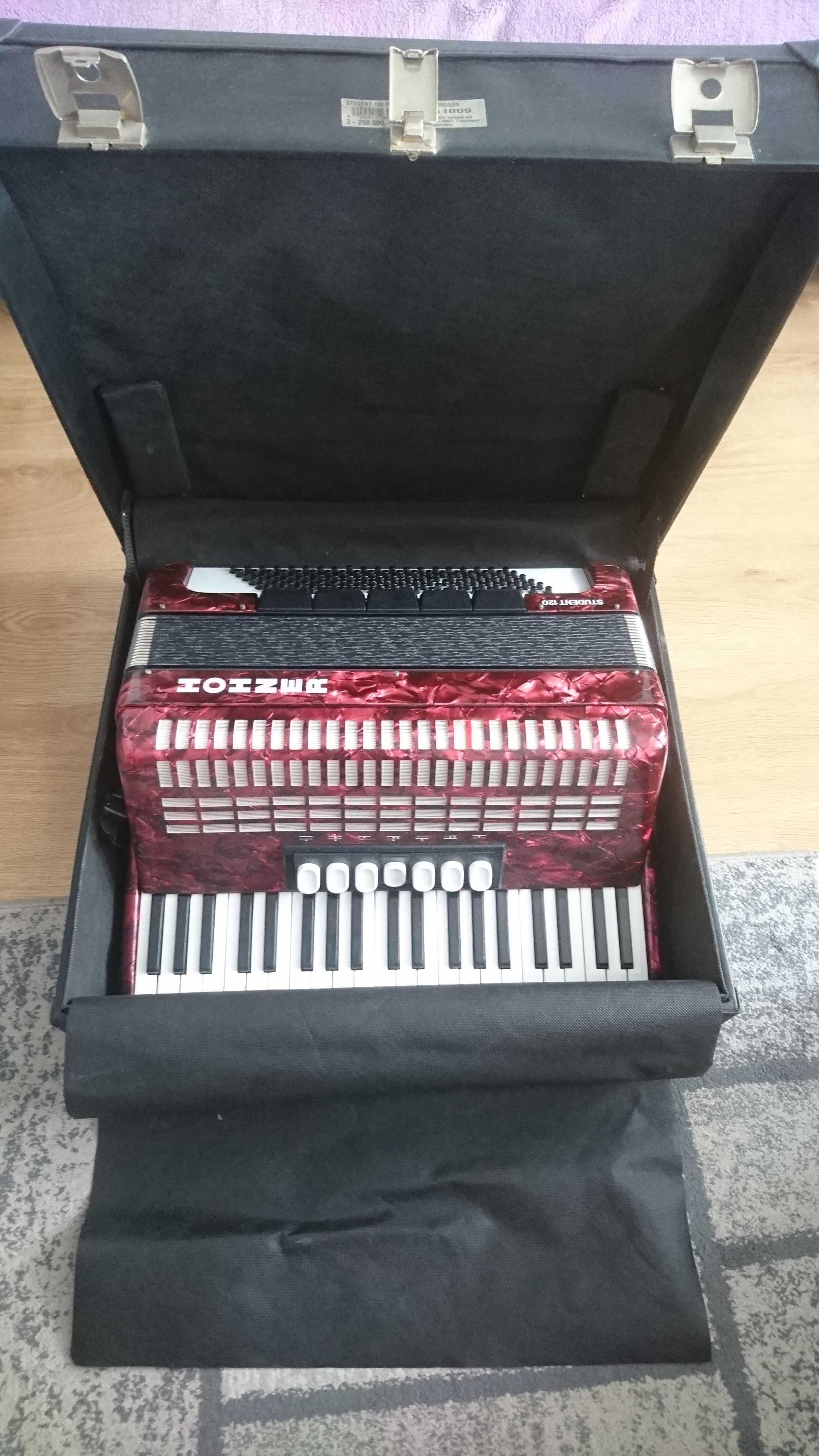 Akordeon HOHNER Student 120 basy