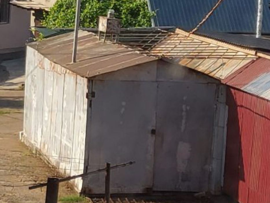 Металевий утеплений гараж 7.5×3×3м з листового металу 3мм