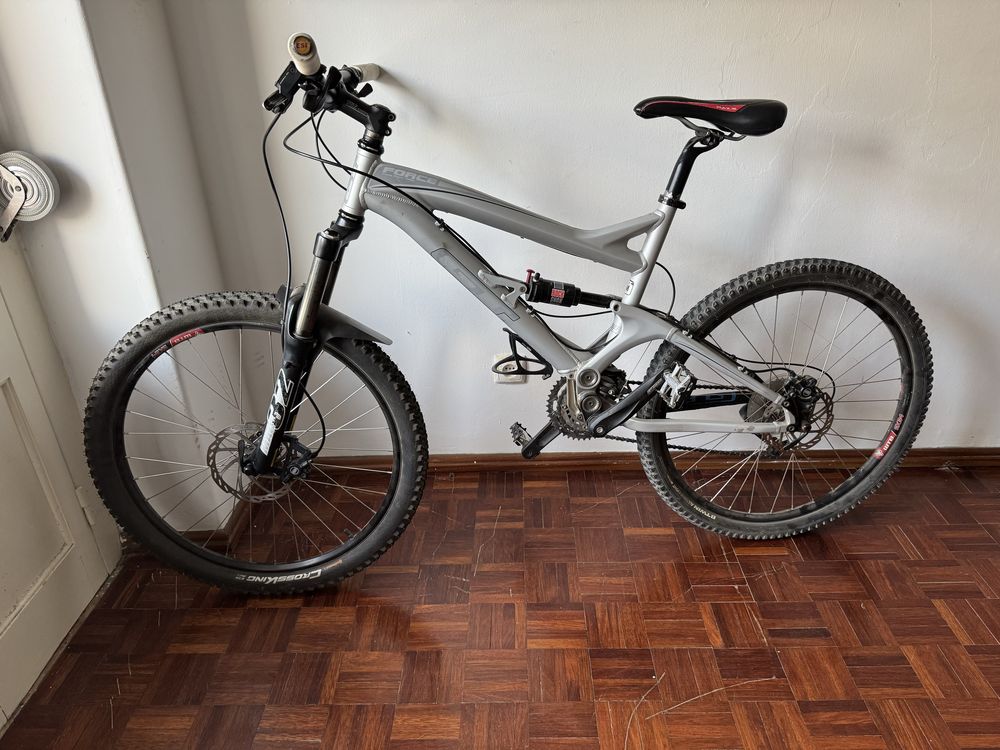 Bicicleta ENDURO GT