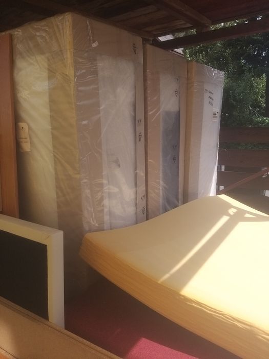 Nowe łóżko kontynentalne 140/200