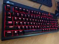 Механическая клавиатура Corsair strafe cherry mx red