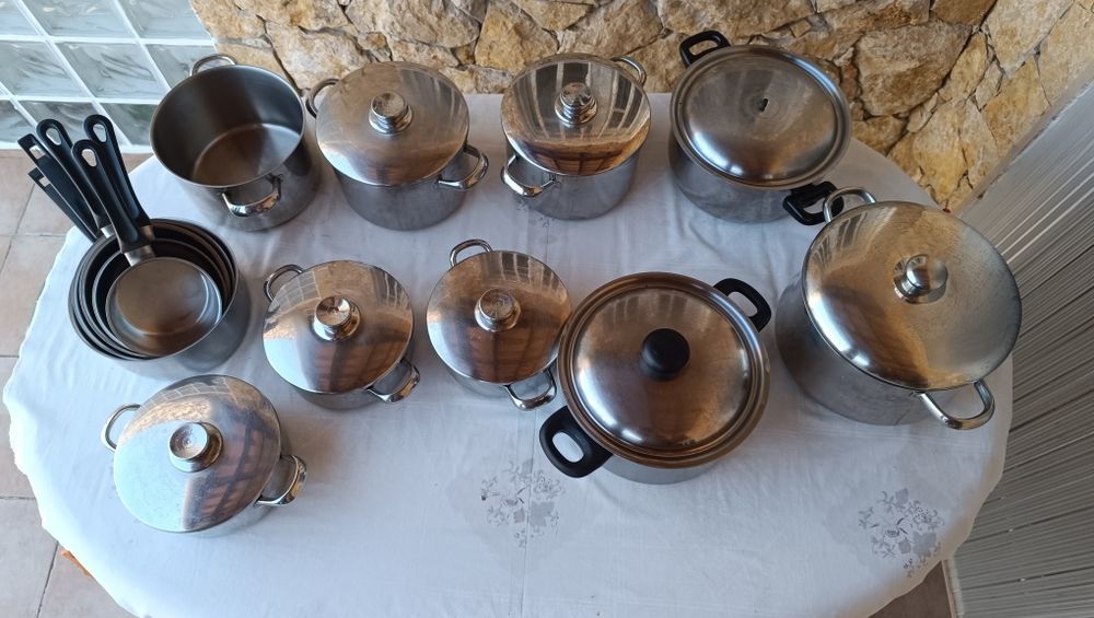 Panelas em inox  em ótimo estado