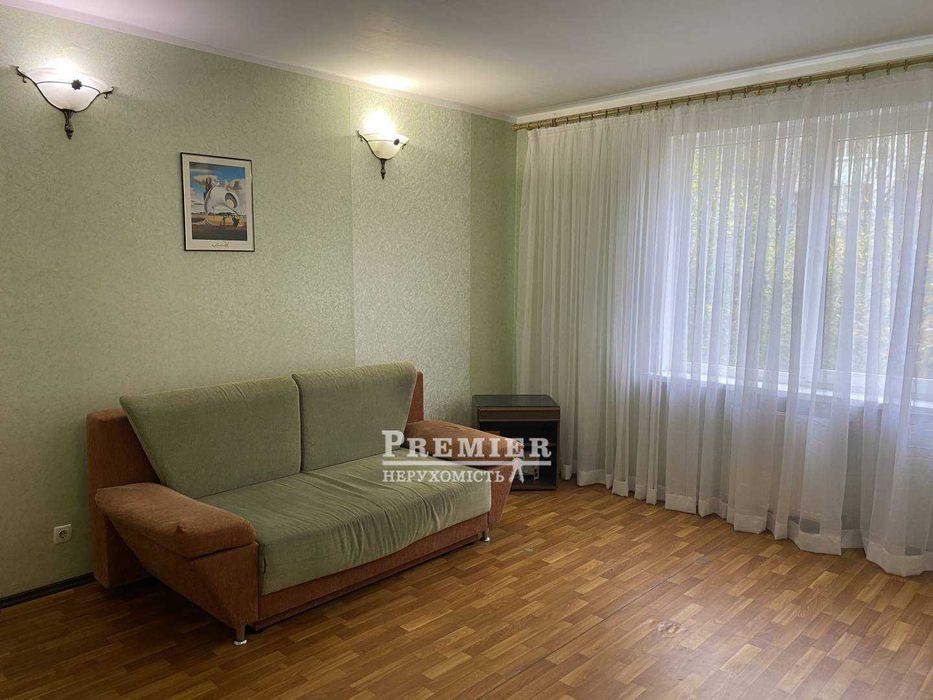 продам трихкімнатну квартиру 94 кв.м на Ак. Сахарова