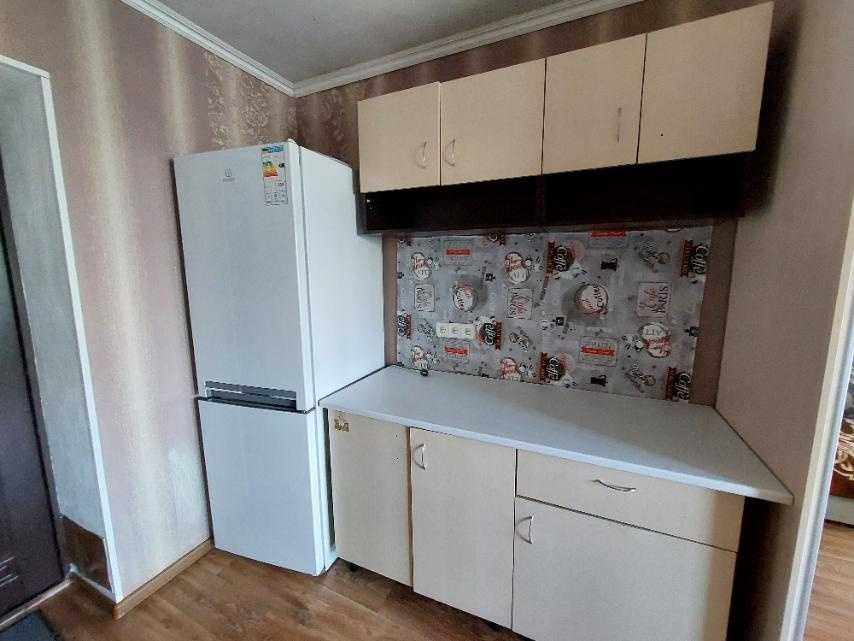 Комната в общежитии на Багрицкого с ремонтом мебелью и техникой.