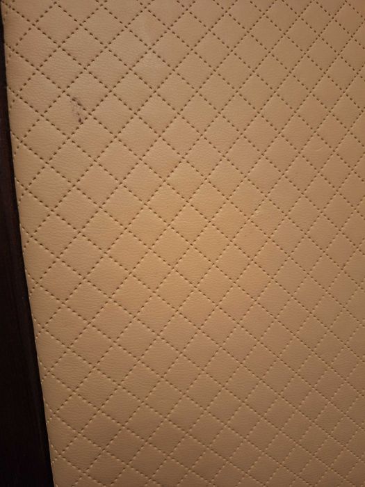 Łoże do sypialni z materacem