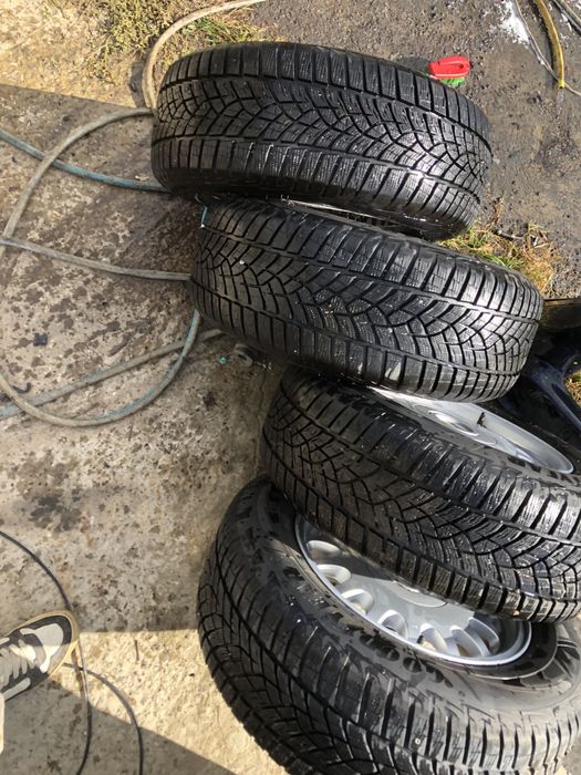 Дискі зимовими шинами Good Year 235/60 R16 зняті BMW e 38