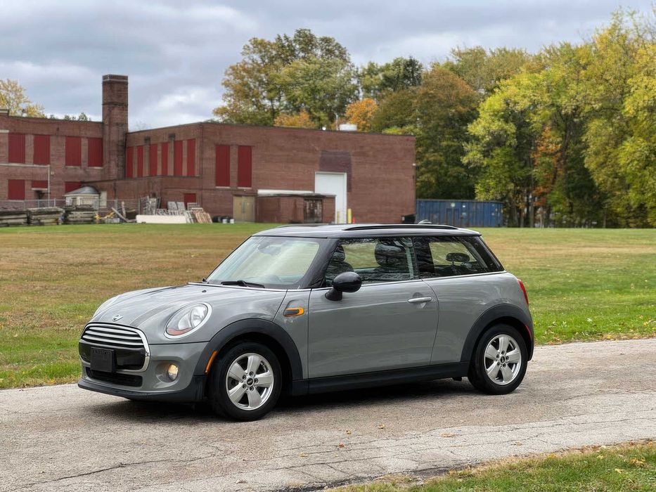 MINI Cooper 2-Door      2015