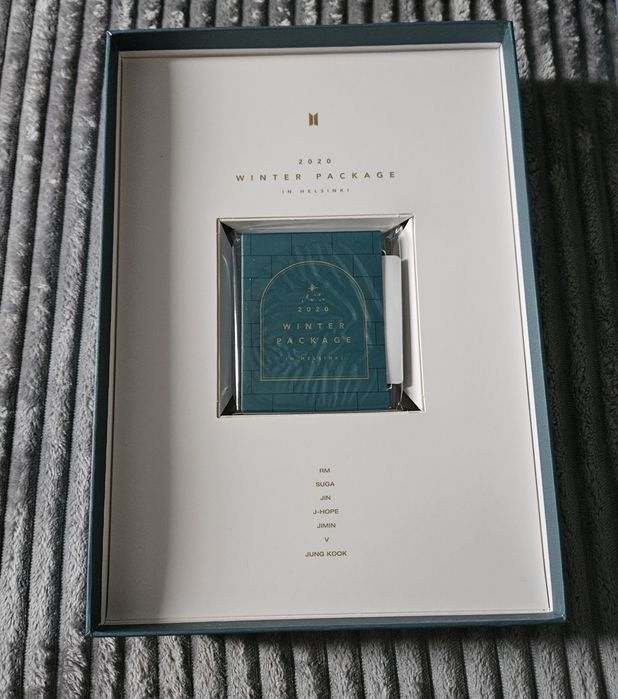BTS Winter Package 2020 in Helsinki з міні-фотобуком Чонгука
