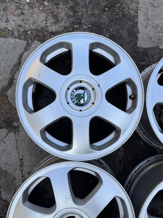 Диски r15 5/100 skoda original