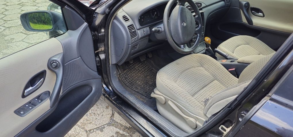 Renault Laguna 1.8 benzyna Przegląd i OC Rok   Klimatyzacja