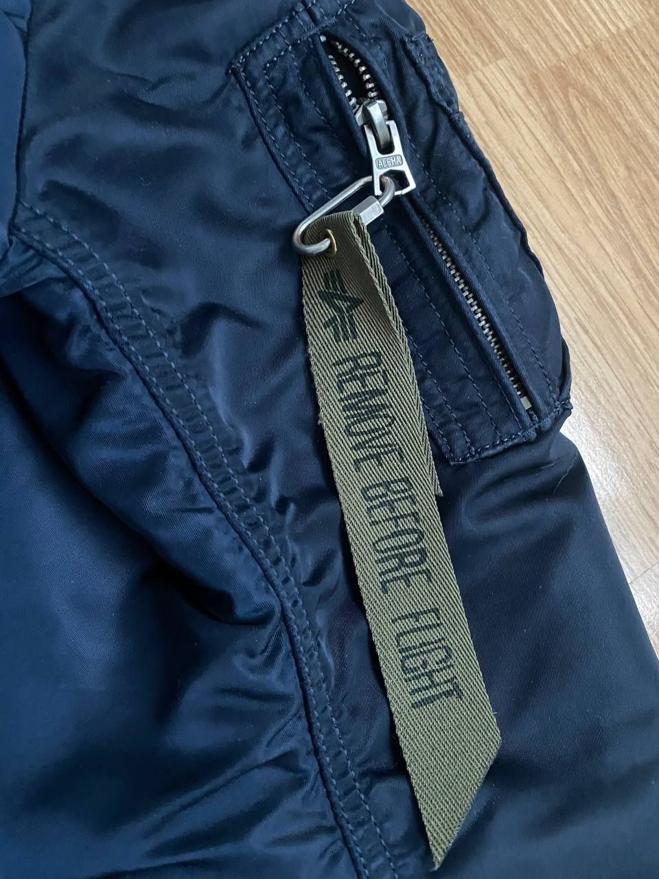 Бомбер alpha industries
