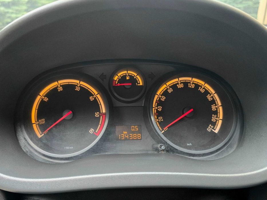 Opel Corsa 2012г.в. 1.3 дизель, механика