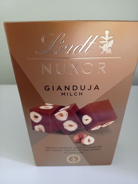 Zestaw 3 Sztuk Pralin LINDT Nuxor Gianduja Milch 150G.