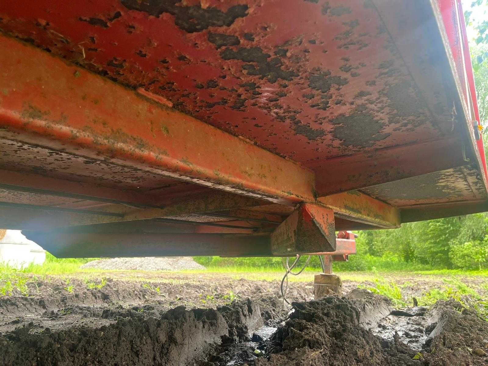 Przyczepa do przewozu zwierząt, Przyczepa do przewozu transportu bydła