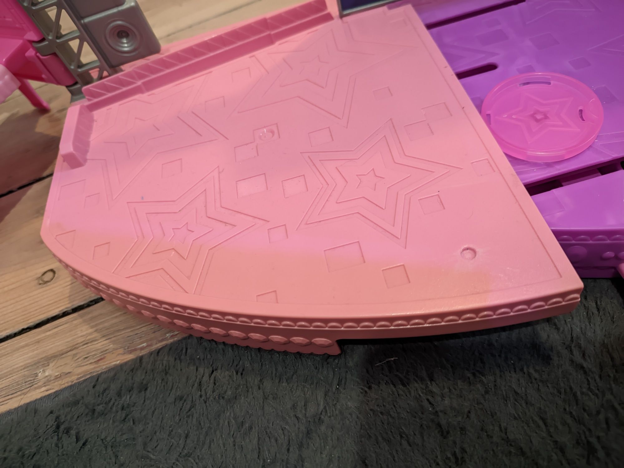 Barbie Rockowe Księżniczki scena zamek domek