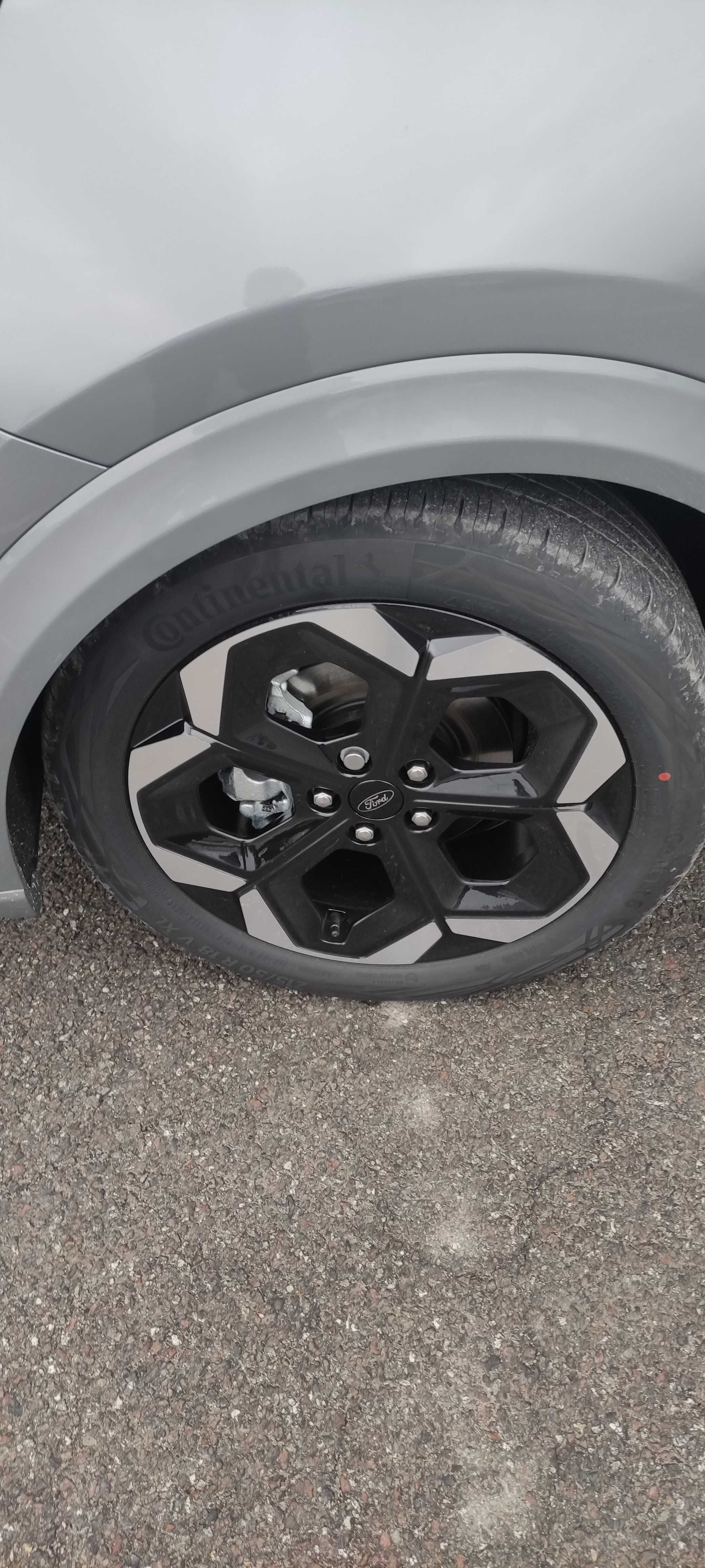 Opony Continental Ecocontact 6 215/50/18 V XL (jak nowe)