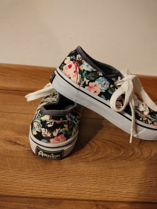 Trampki dziewczęce 32