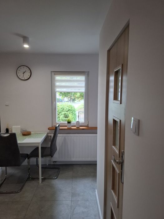 Dom  dla STUDENTÓW,.Pokoj 20m2 dla Studentki