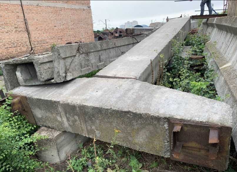 Бетонні блоки б/в