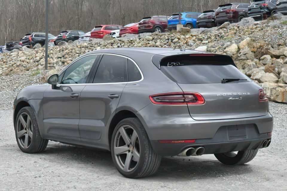 2015 Porsche Macan