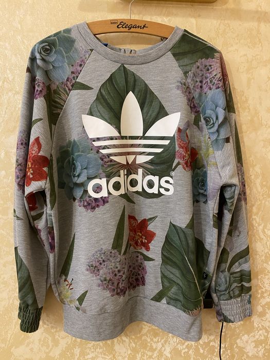 Свішот від adidas жіночий