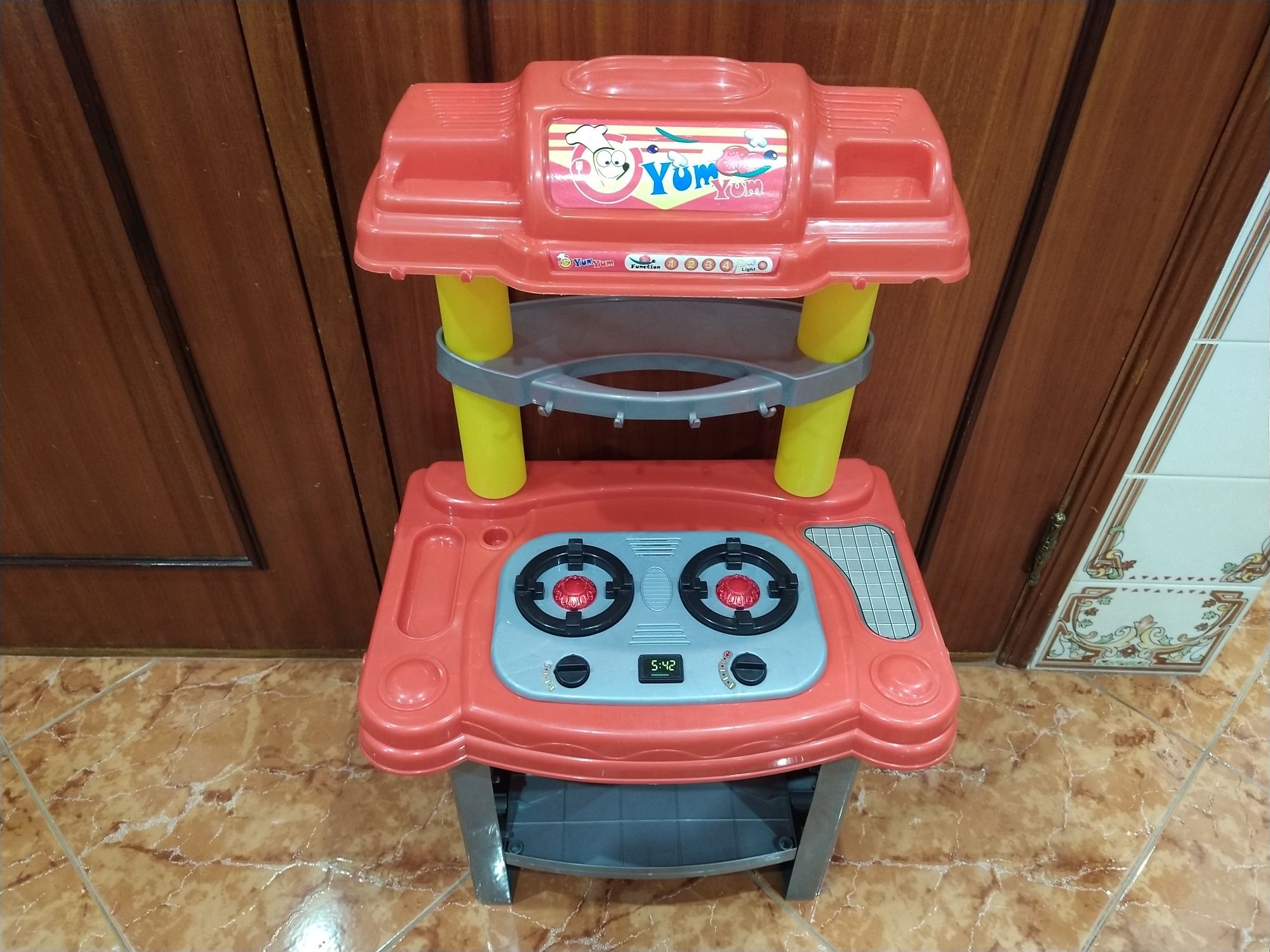 Cozinha fogão de brincar criança bebé casa apartamento vivenda escritó