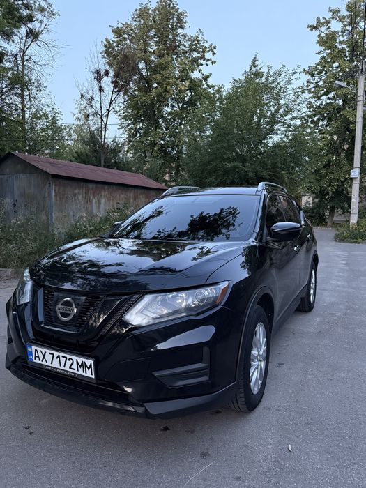 Продам автомобиль Nissan Rogue 2017 2.5 Газ