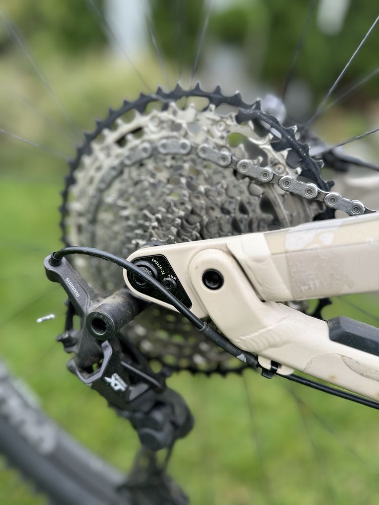 Full carbon 27,5 CANYON Spectral roz.L deore XT Fox enduro