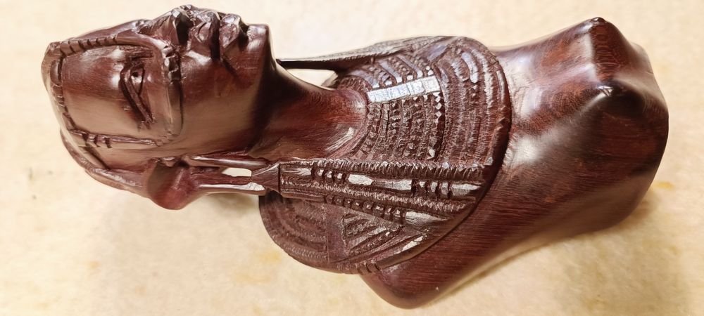 Par de Bustos - Esculturas Africanas - Madeira exótica