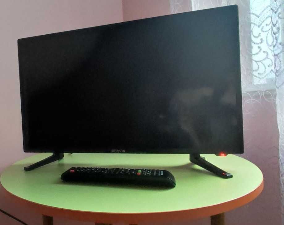 Телевізор BRAVIS LED-2428 black 24