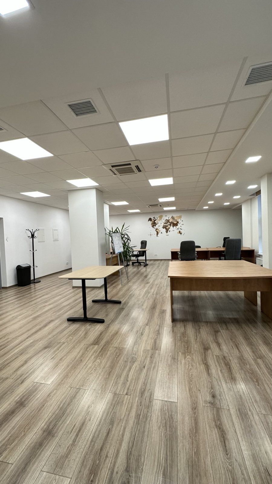 Оренда офісу в новому бізнес центрі по вул.Липинського.