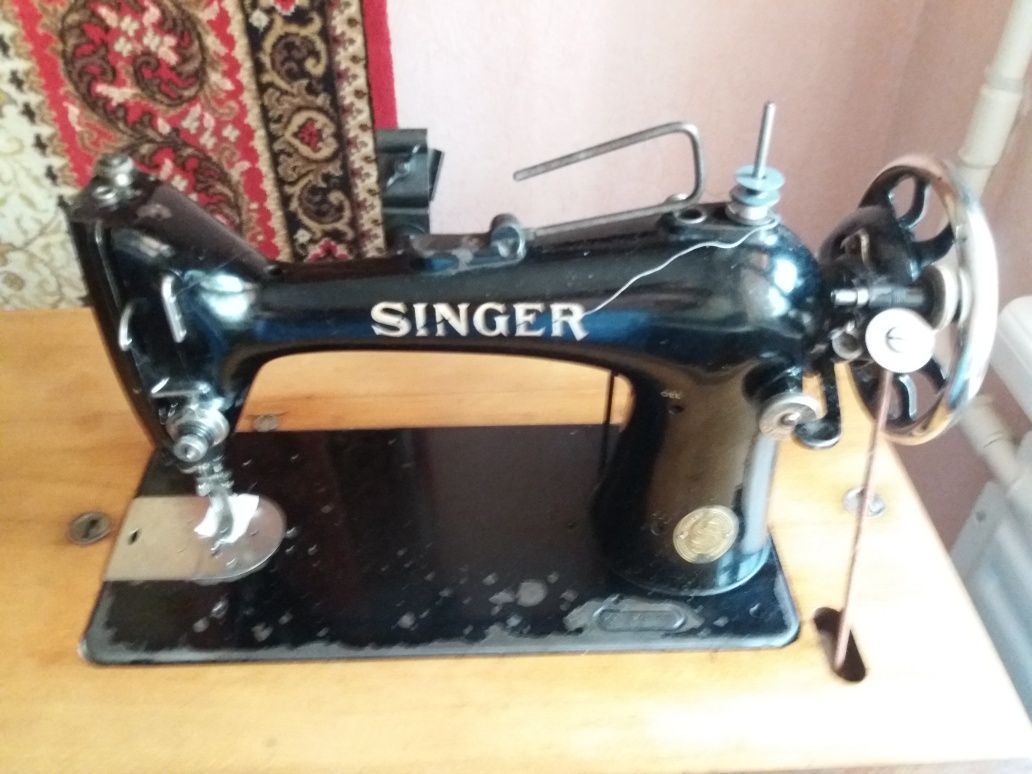 Продам швейную машину Singer (Зингер)