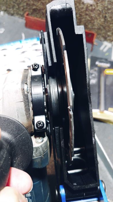 Osłona przeciwpyłowa do szlifierki 125 mm