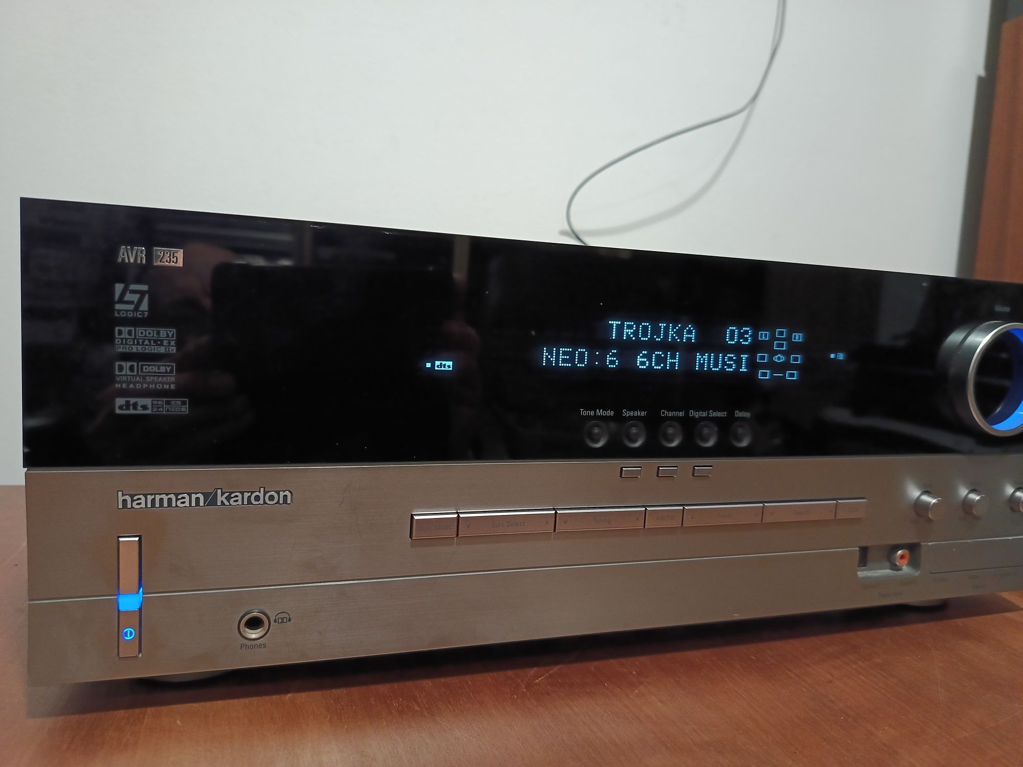 Amplituner HARMAN-KARDON HK 235