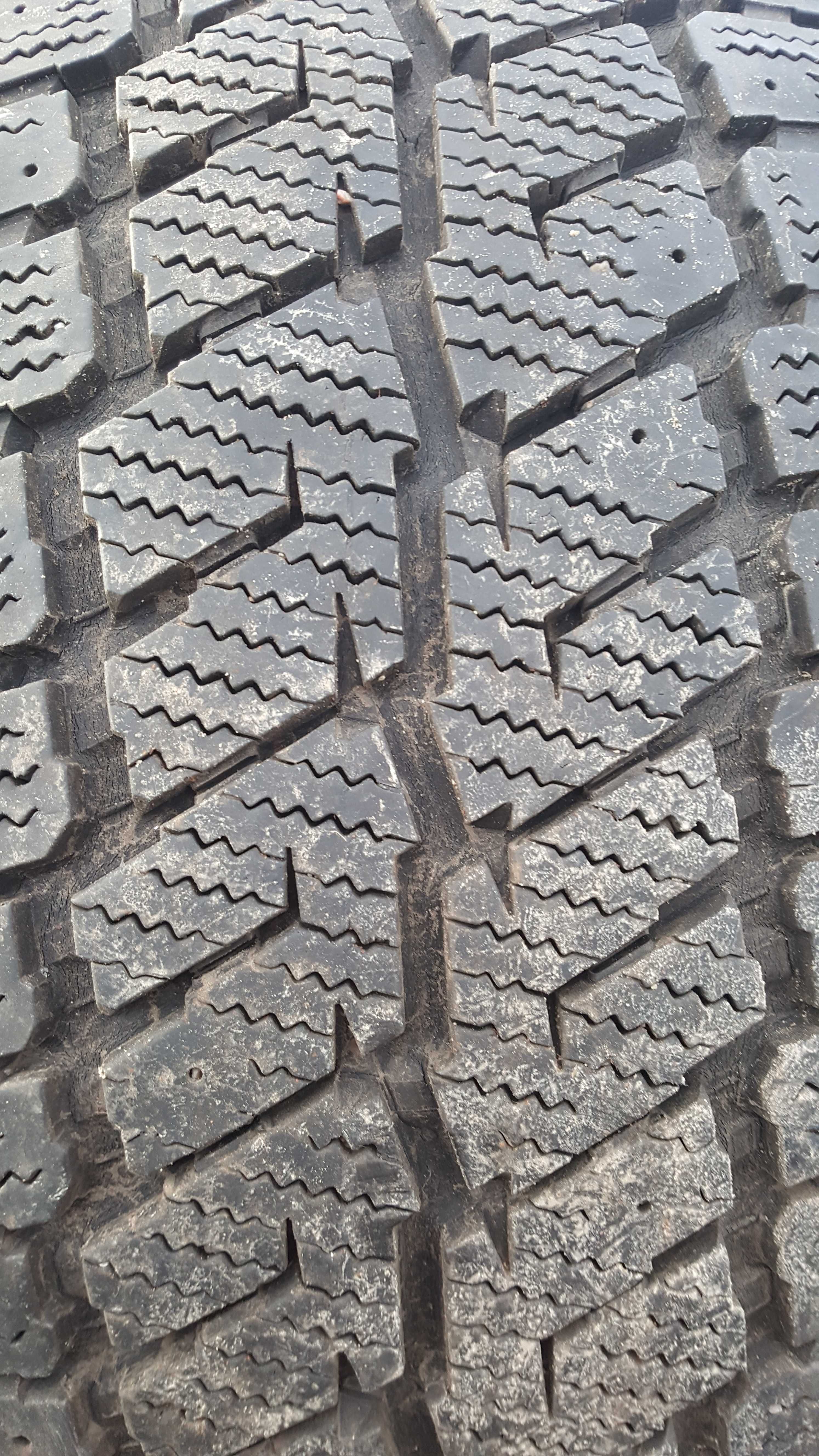 Gislaved 225/70 r15C Nord Frost VAN /// 8,7mm!!!