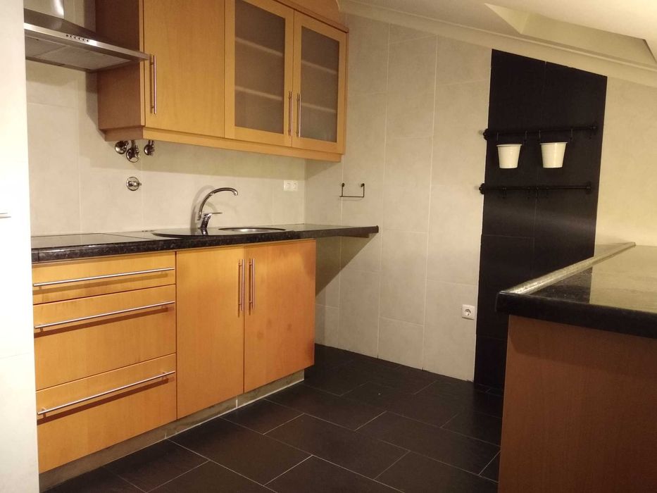 Quarto Individual em Apart. Partilhado - Penafirme