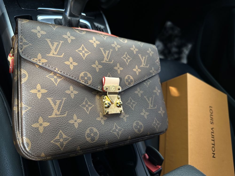 Сумочка louis vuitton pochette metis