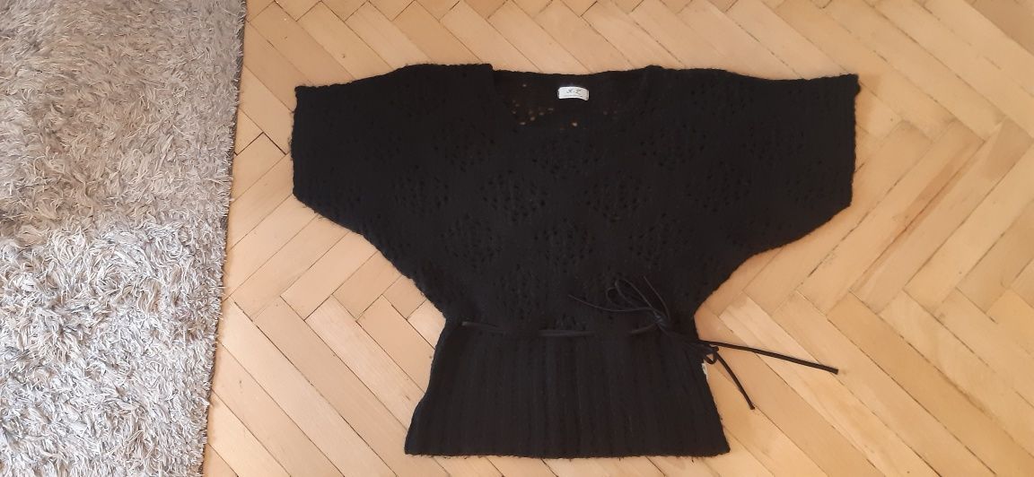 Czarny azurowy sweterek wełna z mocherem ,ażurowa uzywana rozm M  6 zl