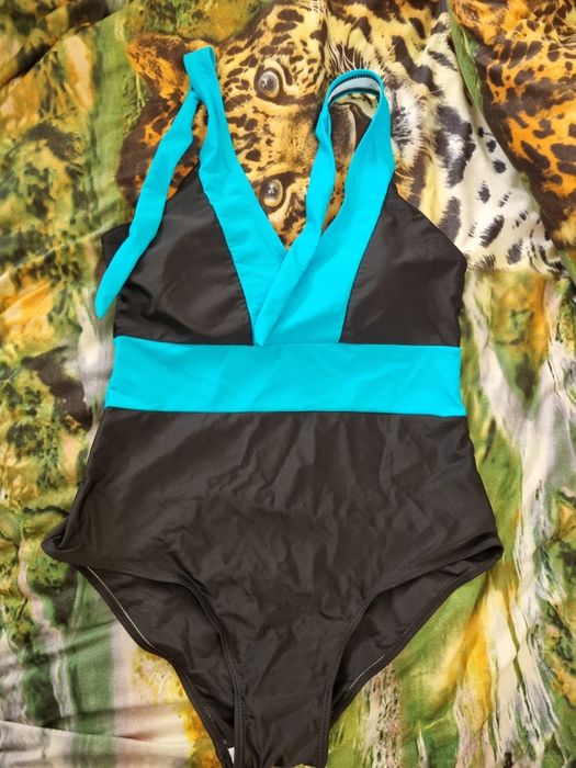 Nowy wyszczyplający strój kąpielowy XL