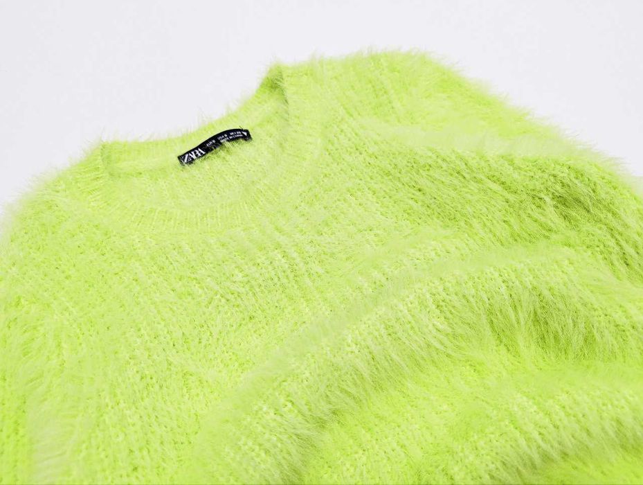 Шикарний пухнастий м'якенький теплий светр від ZARA оригінал