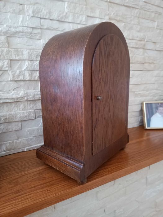 Kominkowy zegar Baba