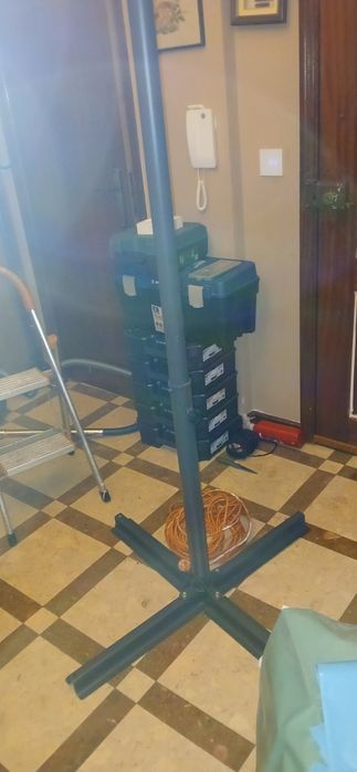 Vendo base com 2 ptojectores 2x50w