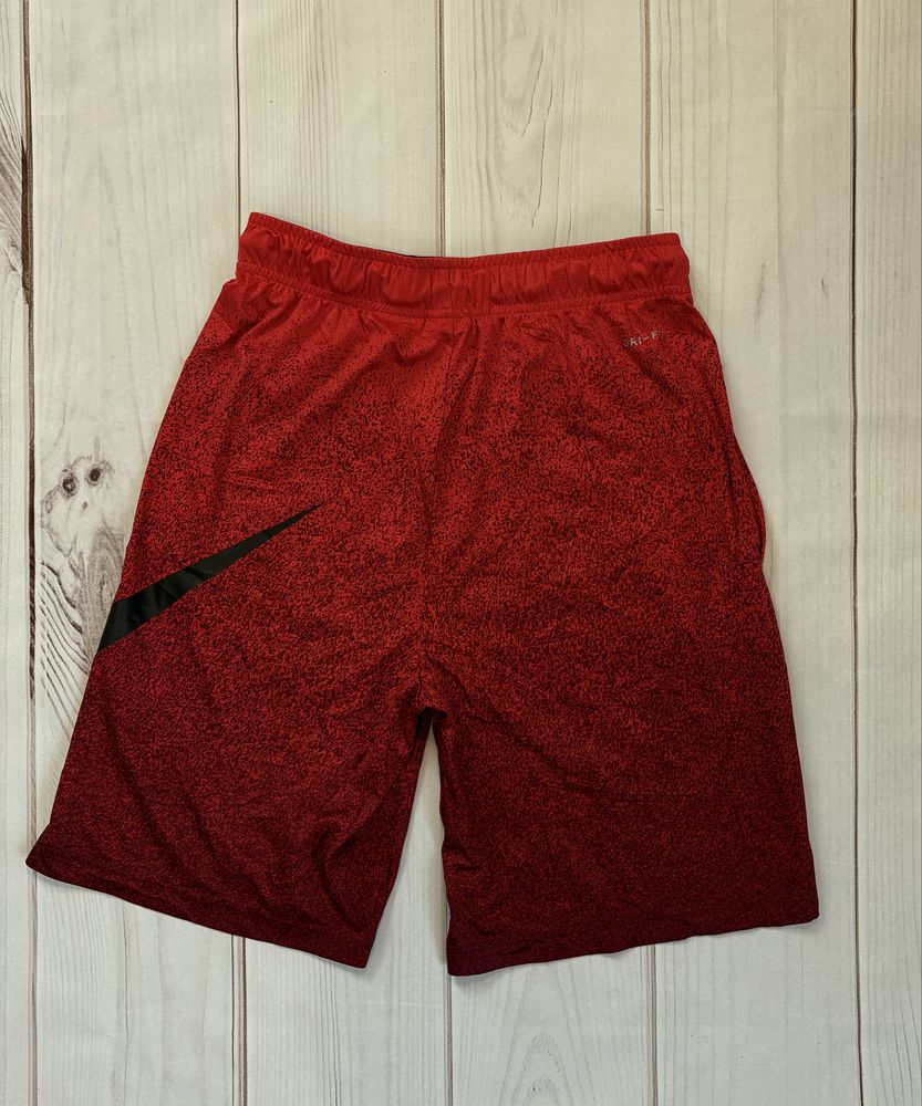 Krótkie spodenki sportowe Under Armour Czerwone Rozmiar M