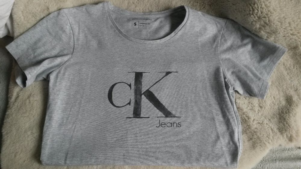 calvin klein jeans koszulka szara tshirt modny markowy must have