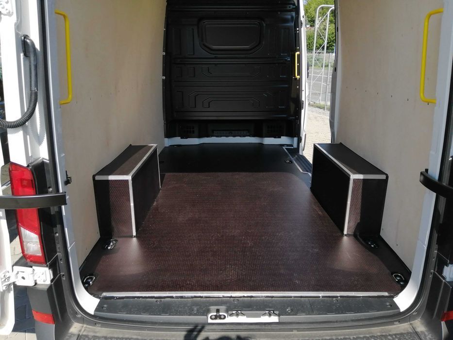 Zabudowa auta dostawczego VW Crafter L4 sklejka 6,5mm // KNAUTECH