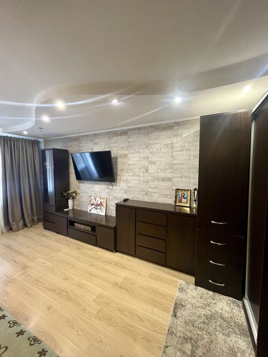 Центр! Оренда 2-х кімн.кв вул. Героїв України