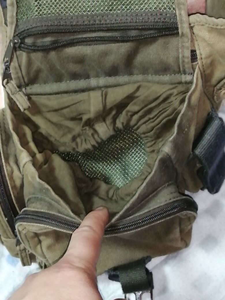 Bolsa pochete Berg para Pesca ou Caça com várias aberturas