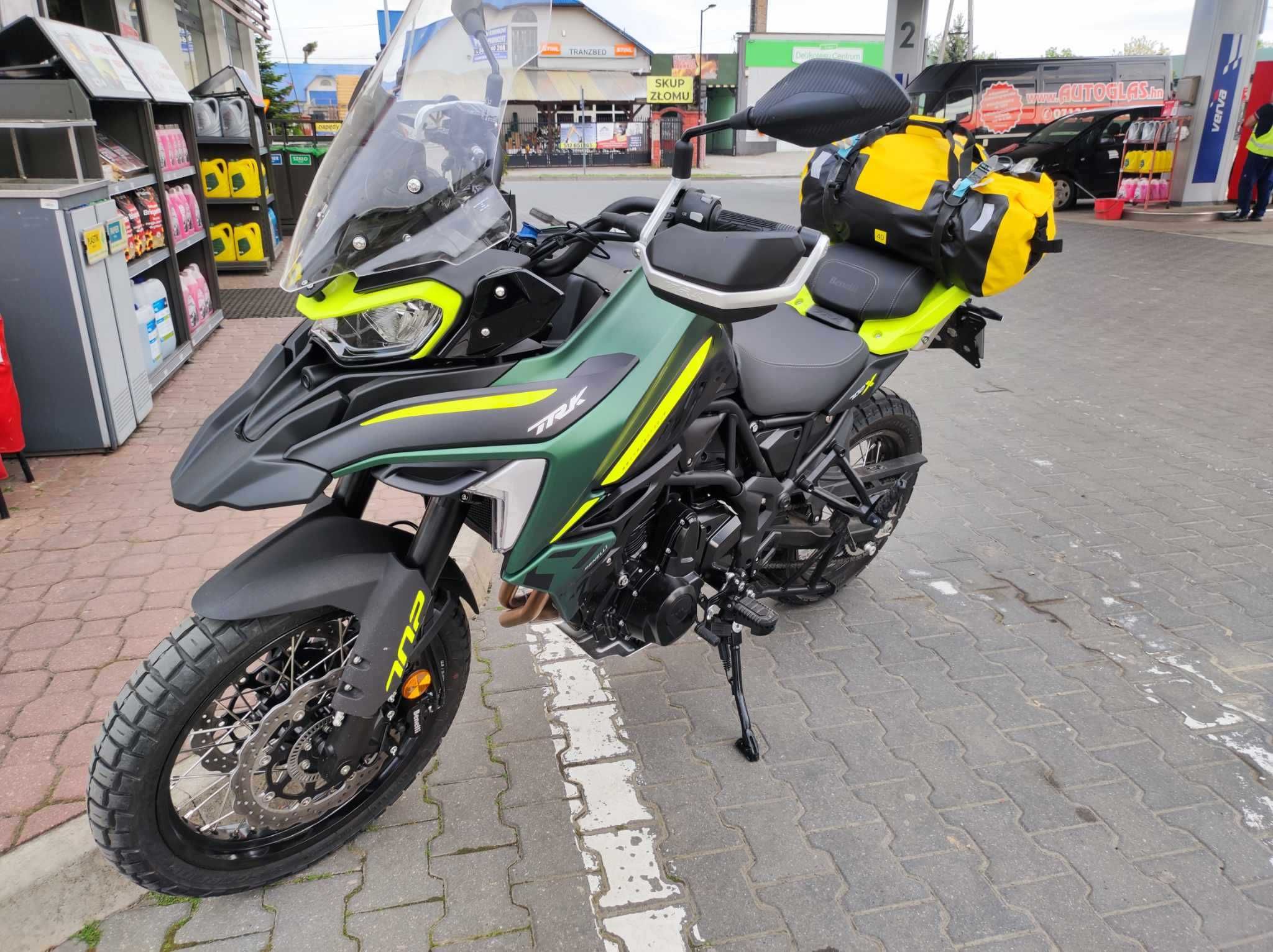 Wypożycz i ucieknij od zgiełku miasta Benelli 702 X KRAKÓW Transport